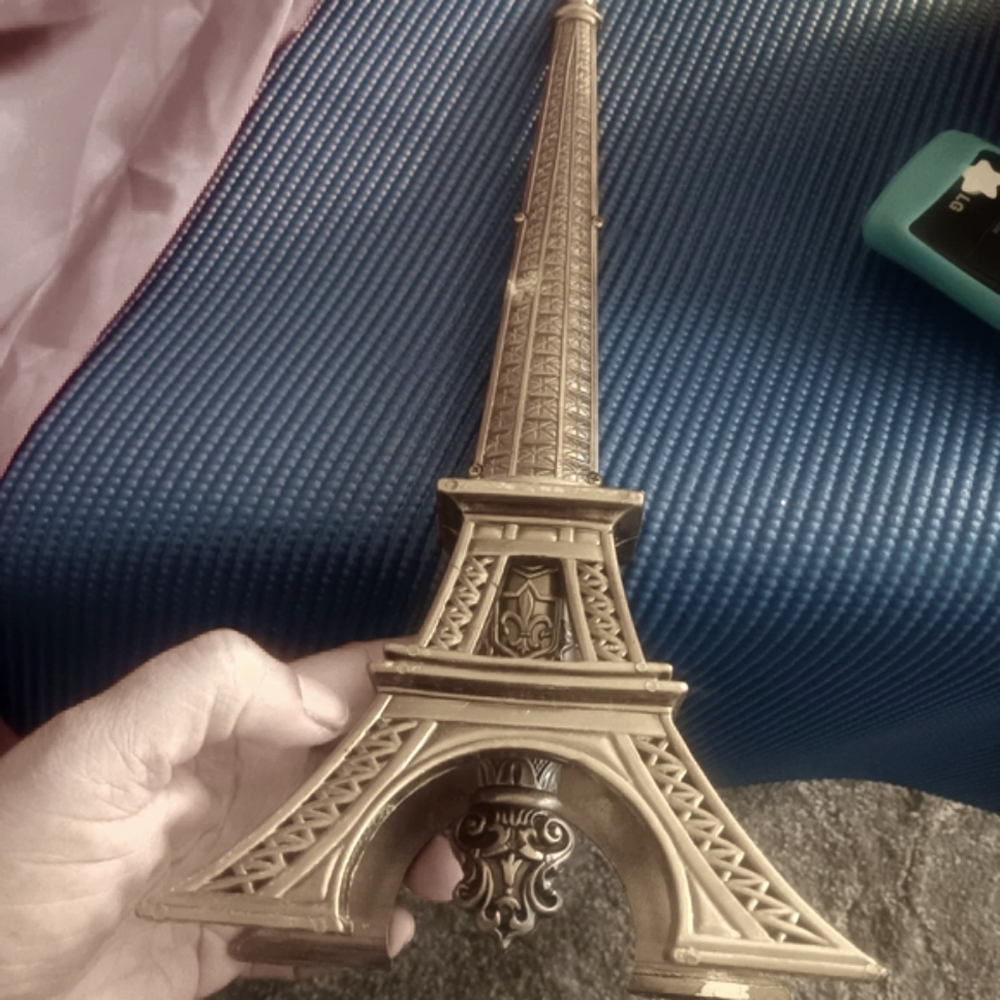SILVER Eiffel Tower Figurine